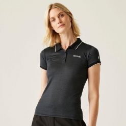 Koszulka turystyczna polo damska Remex II. Czarne koszulki sportowe damskie Regatta, bez wzorów, z materiału, bez kołnierzyka, bez ramiączek. Za 80.00 zł.