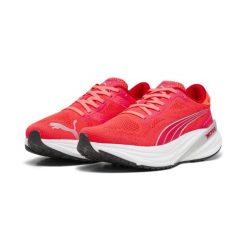 Buty do biegania Dorosły Puma Magnify Nitro 2 róża. Czerwone obuwie sportowe damskie Puma, bez wzorów, do biegania. W wyprzedaży za 420.10 zł.