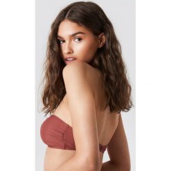 NA-KD Swimwear Góra od bikini bez ramiączek z metalową sprzączką - Brown,Red. Bikini damskie marki NA-KD Swimwear. W wyprzedaży za 36.57 zł.