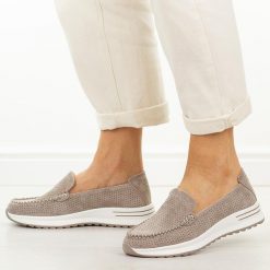 Fango ażurowe skórzane mokasyny damskie Jezzi 9793. Brązowe mokasyny damskie Jezzi, z jeansu, casualowe. Za 239.00 zł.