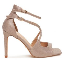 Sandały DeeZee. Białe sandały dziewczęce DeeZee, bez zapięcia. Za 69.99 zł.