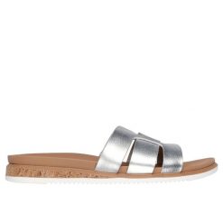 Sandały damskie Skechers Bobs Desert Kiss Low-Peak Look. Czarne klapki damskie Skechers, bez wzorów, bez obcasa, bez zapięcia. Za 240.00 zł.