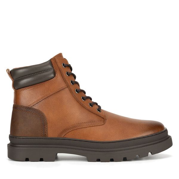 Trzewiki Lasocki. Brązowe botki męskie Lasocki, bez wzorów, bez zapięcia. Za 199.99 zł.