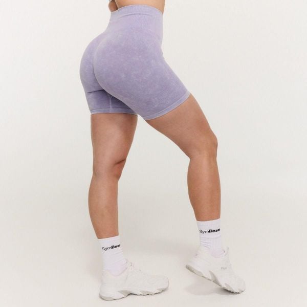 Spodenki GymBeam Lift. Fioletowe szorty sportowe damskie GYMBEAM, l, bez wzorów, z nylonu, na fitness i siłownię. Za 73.99 zł.