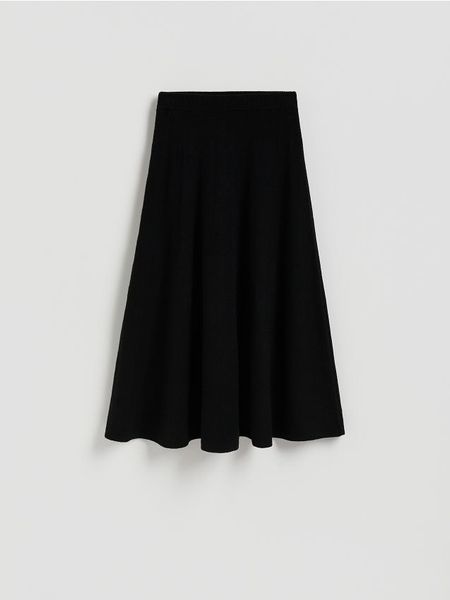 Spódnica midi z wełną - czarny. Czarne spódnice damskie Reserved, l, bez wzorów, z dzianiny, midi, rozkloszowane. W wyprzedaży za 59.99 zł.