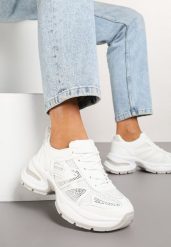 Białe Sneakersy Zdobione Cyrkoniami na Podeszwie z Tłoczeniami Raviora. Białe obuwie sportowe damskie Renee, z aplikacjami, z jeansu. Za 99.99 zł.