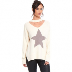 Sweter "Etoile" w kolorze beżowym. Brązowe swetry damskie Cosy Winter, prążkowane, z okrągłym kołnierzem. W wyprzedaży za 136.95 zł.