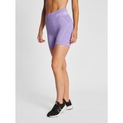 Damskie buty z wysokim stanem na udach Hummel TE Christel. Fioletowe obuwie sportowe damskie Hummel, bez wzorów, z materiału, do piłki nożnej. Za 107.00 zł.