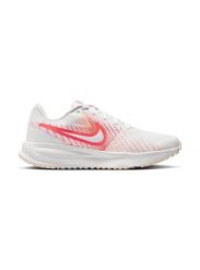 Buty do biegania Nike Run Defy dla kobiet. Białe obuwie sportowe damskie Nike, bez wzorów, do biegania. Za 353.00 zł.