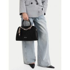 Torebka Nine West. Czarne torebki do ręki damskie Nine West, bez wzorów, bez dodatków. Za 279.99 zł.