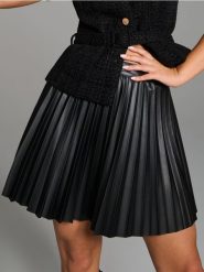 Spódnica mini plisowana - czarny. Czarne spódnice damskie Sinsay, l, bez wzorów, mini. Za 49.99 zł.