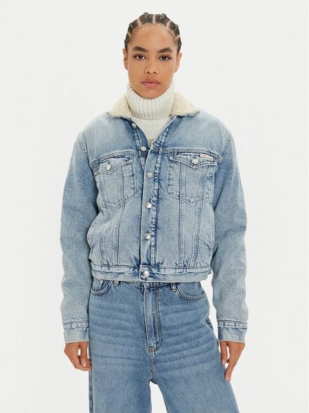 Calvin Klein Jeans Kurtka jeansowa J20J224096 Niebieski Regular Fit. Niebieskie kurtki damskie Calvin Klein Jeans, m, bez wzorów, z bawełny, bez kaptura. Za 479.99 zł.