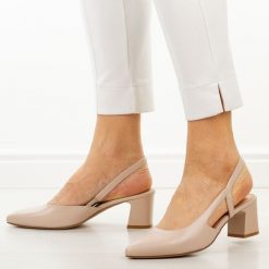 Różowe krem czółenka damskie bez pięty Sergio Leone Sk472. Czerwone czółenka damskie Sergio Leone, bez wzorów, ze skóry, biznesowe, bez obcasa, na obcasie, bez zapięcia. Za 199.00 zł.