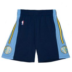 Krótka Denver Nuggets 2006. Niebieskie krótkie spodenki sportowe męskie Mitchell & Ness, bez wzorów, do koszykówki. Za 397.50 zł.