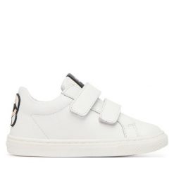 Sneakersy KARL LAGERFELD. Białe trampki i tenisówki chłopięce KARL LAGERFELD, bez wzorów, bez zapięcia. Za 338.99 zł.