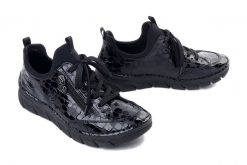 Rieker 55073-01 black, półbuty damskie. Czarne półbuty damskie Rieker, bez wzorów, bez obcasa, bez zapięcia. Za 349.90 zł.