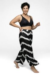 Damskie Spodnie palazzo wzór w zygzaki szeroka nogawka elastyczny pas. Czarne spodnie materiałowe damskie Ulla Popken, plus size, bez wzorów, z materiału. Za 239.99 zł.