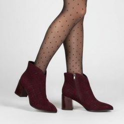 Botki damskie S. Barski, na obcasie skórzane z cholewką we wzory, bordowe, MR52-132. Czerwone kozaki damskie S.BARSKI, z zamszu, bez obcasa, na obcasie. Za 322.99 zł.