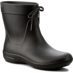 Kalosze CROCS - Freesail Shorty Rainboot 203851 Black. Kozaki damskie marki Crocs. W wyprzedaży za 159.00 zł.