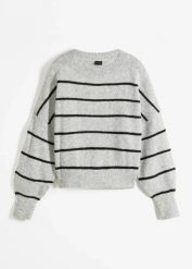 Sweter w paski o kroju oversize. Czarne swetry damskie bonprix, bez wzorów, bez kołnierzyka, bez ramiączek, bez kaptura. Za 102.99 zł.