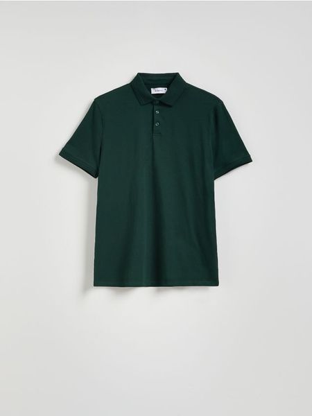 Koszulka polo regular - ciemnozielony. Zielone koszulki polo męskie Reserved, l, bez wzorów, z bawełny, bez ramiączek. W wyprzedaży za 45.99 zł.
