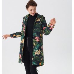 Parka z tropikalnym printem - Wielobarwn. Parki damskie marki House. Za 159.99 zł.