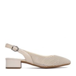 Czółenka Rieker. Brązowe czółenka damskie Rieker, bez wzorów, bez obcasa, bez zapięcia. Za 329.99 zł.