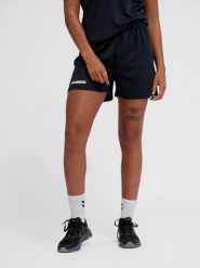 Szorty damskie Hummel Multi PL. Czarne szorty sportowe damskie Hummel, na jesień, s, bez wzorów, z materiału, eleganckie, z standardowym stanem, na fitness i siłownię. Za 138.50 zł.