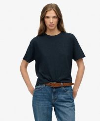 Superdry Studios Crew T-Shirt — relaxed fit z opuszczonymi rękawami. Niebieskie t-shirty damskie Superdry., bez wzorów, z bawełny, klasyczne, bez kołnierzyka. Za 143.45 zł.