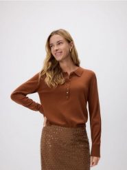 Sweter z wełną - brązowy. Brązowe swetry damskie Reserved, l, bez wzorów, z dzianiny, bez kołnierzyka, bez ramiączek, bez kaptura. Za 109.99 zł.