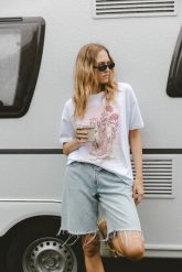 T-SHIRT ERICA "LAMPARTY" BIAŁY One size - Flawless. Białe t-shirty damskie Flawless, uniwersalny, bez wzorów, z bawełny, klasyczne, bez kołnierzyka. Za 229.00 zł.