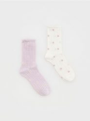 Skarpetki 2 pack - złamana biel. Skarpety damskie Reserved, bez wzorów. W wyprzedaży za 32.99 zł.