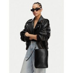 Torebka Emporio Armani. Czarne torebki do ręki damskie Emporio Armani, bez wzorów, klasyczne, bez dodatków. Za 2,959.00 zł.