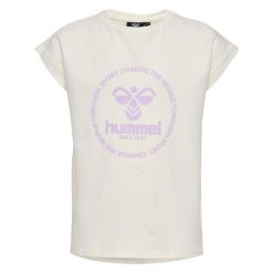 Koszulka dla dziewczynki Hummel Jumpy. Białe bluzki dla dziewczynek Hummel, bez wzorów, z dżerseju, bez kołnierzyka, bez ramiączek. Za 119.50 zł.