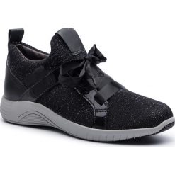 Sneakersy JANA - 8-23709-22 Black 001. Czarne półbuty damskie JANA, bez wzorów, z materiału, bez obcasa, na płaskiej podeszwie, bez zapięcia. W wyprzedaży za 149.00 zł.