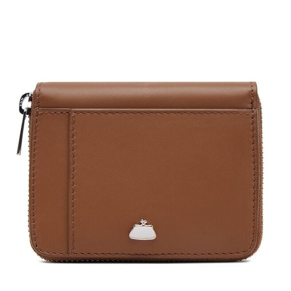 Portfel Weekend Max Mara. Brązowe portfele damskie Weekend Max Mara, bez wzorów. Za 569.99 zł.