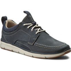 Półbuty CLARKS - Orson Bay 261236207 Navy Nubuck. Półbuty na co dzień męskie marki Clarks. Za 429.00 zł.