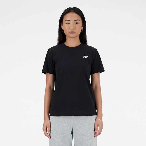 Koszulka damska New Balance WT41509BK – czarna. Czarne t-shirty damskie New Balance, s, bez wzorów, z bawełny, eleganckie, bez kołnierzyka. Za 129.99 zł.