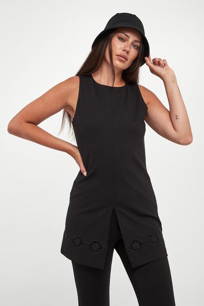 Tunika damska TWINSET. Bluzki damskie Twinset Milano, bez wzorów, bez kołnierzyka, bez ramiączek. Za 869.00 zł.