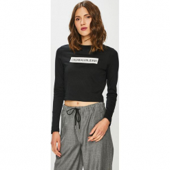 Calvin Klein Jeans - Bluzka. Szare bluzki damskie Calvin Klein Jeans, z aplikacjami, z bawełny, z okrągłym kołnierzem. Za 229.90 zł.