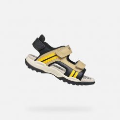 Sandały GEOX J BOREALIS BOY Jasnobrązowy. Brązowe sandały męskie Geox, z syntetyku, bez zapięcia. Za 213.99 zł.