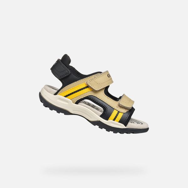 Sandały GEOX J BOREALIS BOY Jasnobrązowy. Brązowe sandały męskie Geox, z syntetyku, bez zapięcia. Za 213.99 zł.