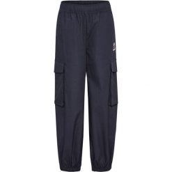 Dziewczęce spodnie cargo Hummel Maria. Niebieskie spodnie materiałowe dla dziewczynek Hummel, bez wzorów, z materiału. Za 169.95 zł.