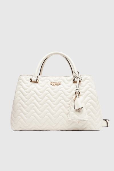 GUESS Biała shopperka damska Melisandra. Białe torebki do ręki damskie Guess, z aplikacjami, ze skóry ekologicznej, bez dodatków. W wyprzedaży za 355.99 zł.