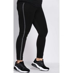 Czarne Spodnie Dresowe Patience. Spodnie dresowe damskie marki bonprix. Za 29.99 zł.