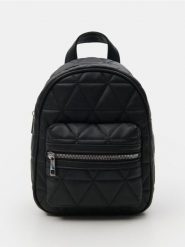 Pikowany plecak z imitacji skóry - czarny. Czarne plecaki damskie Sinsay, bez wzorów, ze skóry. Za 59.99 zł.
