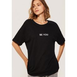 T-shirt oversize - Czarny. Czarne t-shirty damskie House. Za 29.99 zł.