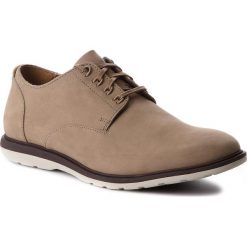 Półbuty CLARKS - Glaston Walk 261322517 Sand Nubuck. Półbuty na co dzień męskie marki Clarks. W wyprzedaży za 229.00 zł.