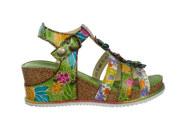 Sandały Laura Vita Bonito 30 Vert 202084, Zielony, Skóra naturalna - 39. Zielone sandały damskie Laura Vita, bez wzorów, z gumy, bez obcasa, na koturnie, bez zapięcia. W wyprzedaży za 224.10 zł.