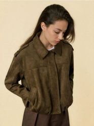 Kurtka z imitacji zamszu z kołnierzykiem - zielony. Zielone kurtki damskie Sinsay, l, bez wzorów, bez kaptura. Za 79.99 zł.